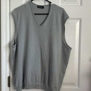 Men’s grey vest